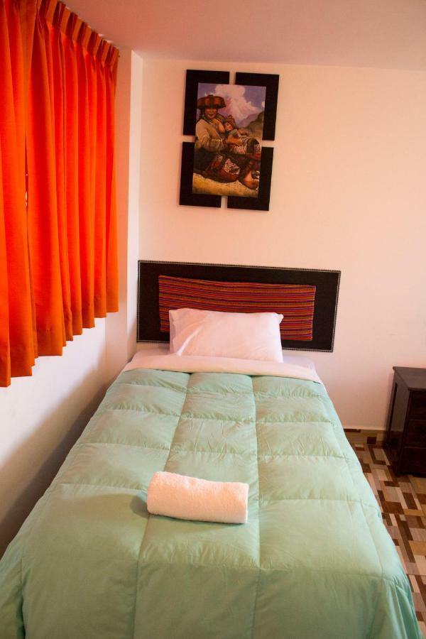 Hostal Mama K'Illa Ollantaytambo Exteriör bild